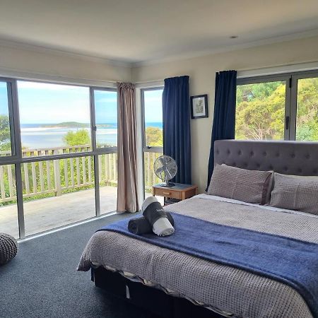 Tree House Apartamento Taieri Mouth Exterior foto
